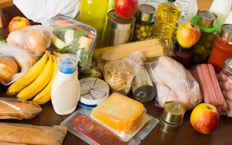 The Digital Pantry Navigating Sales and Transactions in the Groceries & Food Industry The Digital Pantry Navigating Sales and Transactions in the Groceries & Food Industry