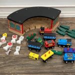 Melissa & Doug Wooden Train Set for Creative Play Unleashed